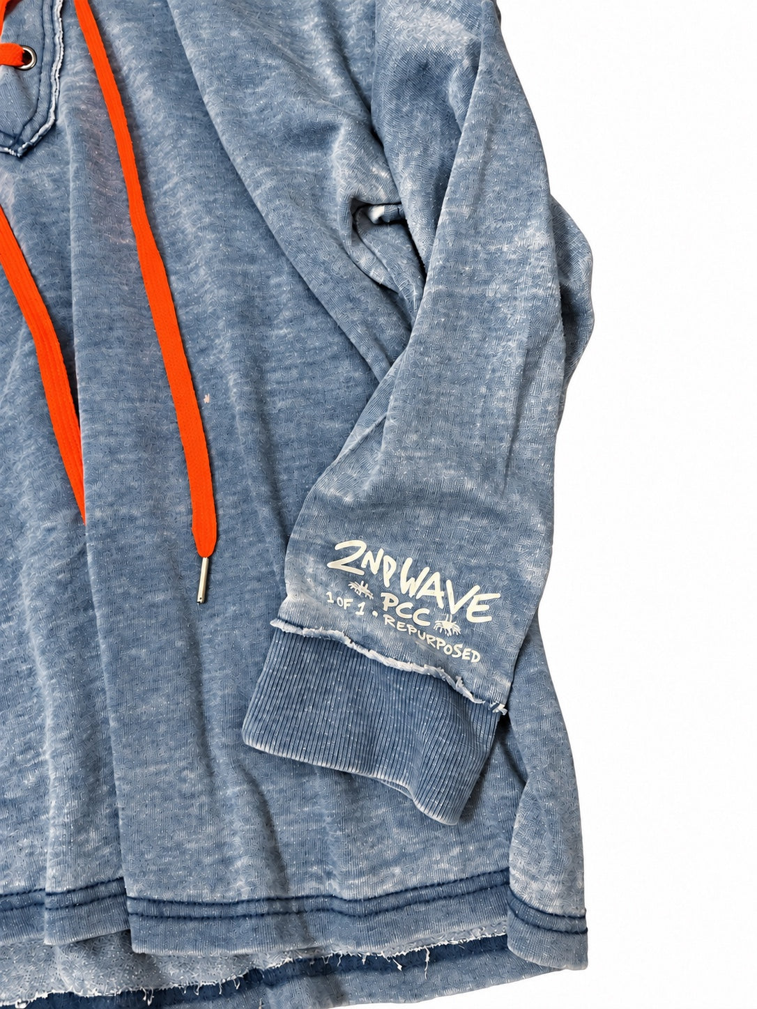 Blue pullover, Second Wave sleeve detail
